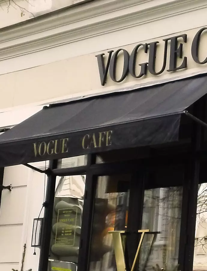 Восхитительный пирог с земляникой из Vogue Cafe Москва