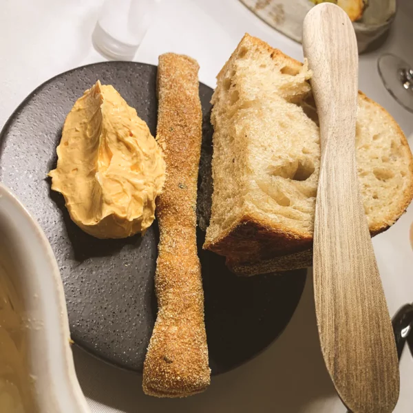Хлеб в ресторане Pino