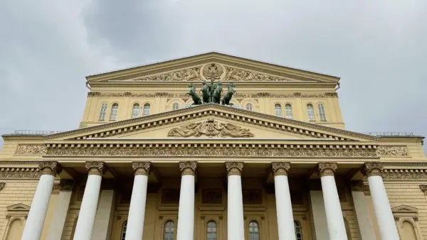 Большой театр – символ русского искусства и культуры Большой театр – символ русского искусства и культуры